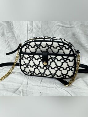 Fast Forward New York Disney Mickey Mouse Crossbody Black White Chain Purse